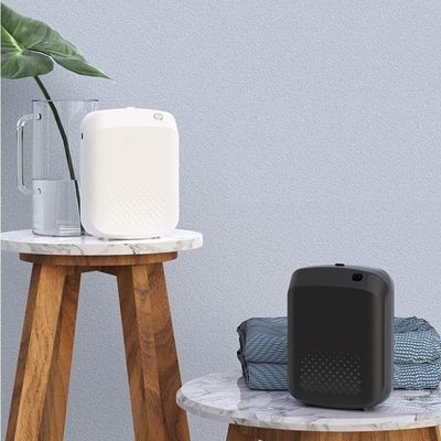 Dispensateur de brouillard aromatique de 200 ml Huile parfumée sans eau Aroma Diffuseur de petite odeur W156*D79*H208mm Fréquence 30Hz